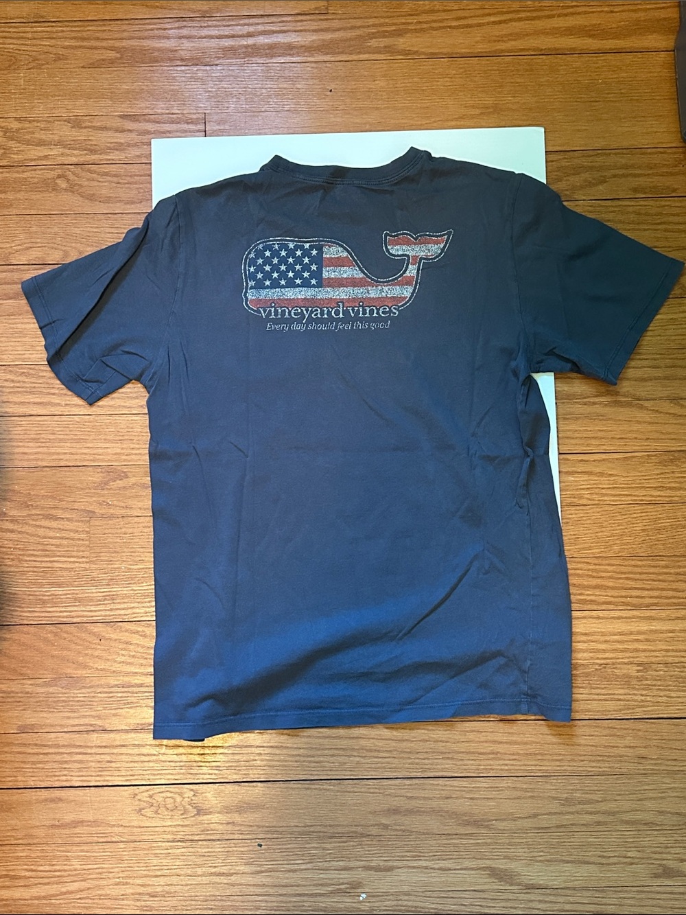 Vineyard Vines Navy Short-Sleeve Tee with American Flag Whale